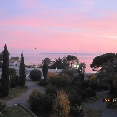 Les Calanques Apartment Ле Исамбр Екстериор снимка